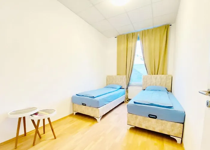 Affordable 5br Apt, For 11 Guests Near Schoenbrunn *